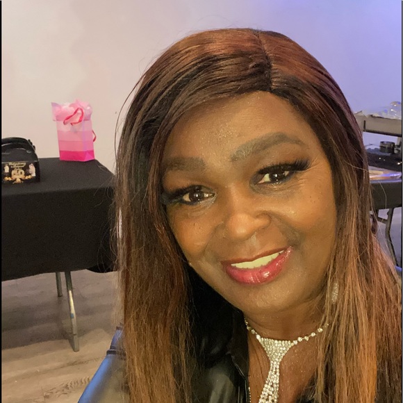 Meet your Posher, Robin - Picture 5 of 6